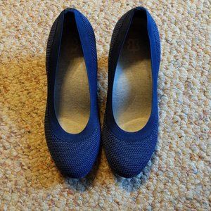 Blue Betabrand Late to the Gate Heels size 7